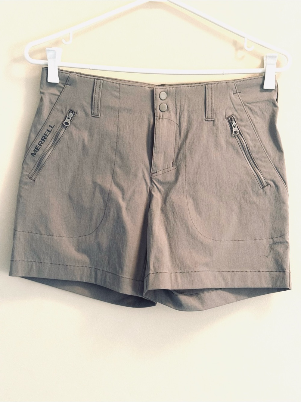 NWOT Merrell Women’s khaki Active Hiking Shorts
